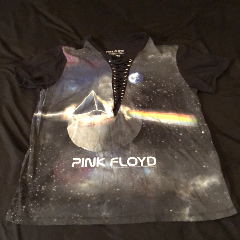 Pink Floyd shirt